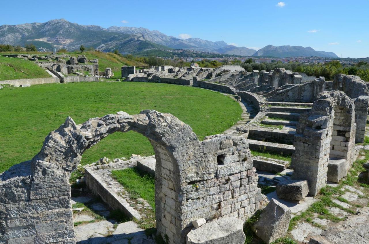 D & N * Kaštela